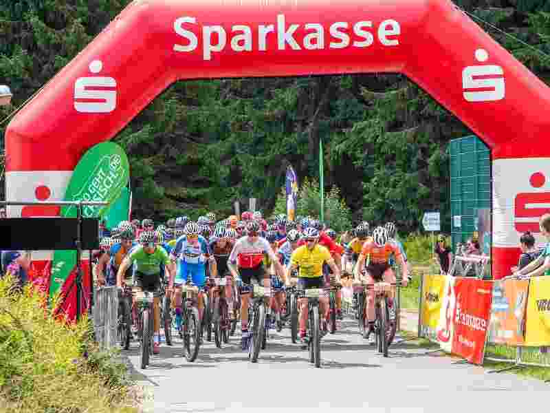 Treibjagd im Dunkelwald - MTB-Etappenrennen Erzgebirge